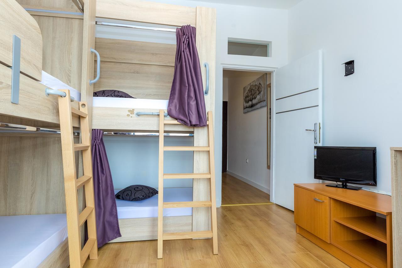 Apartments In City Center Ventus Novalja Exterior photo