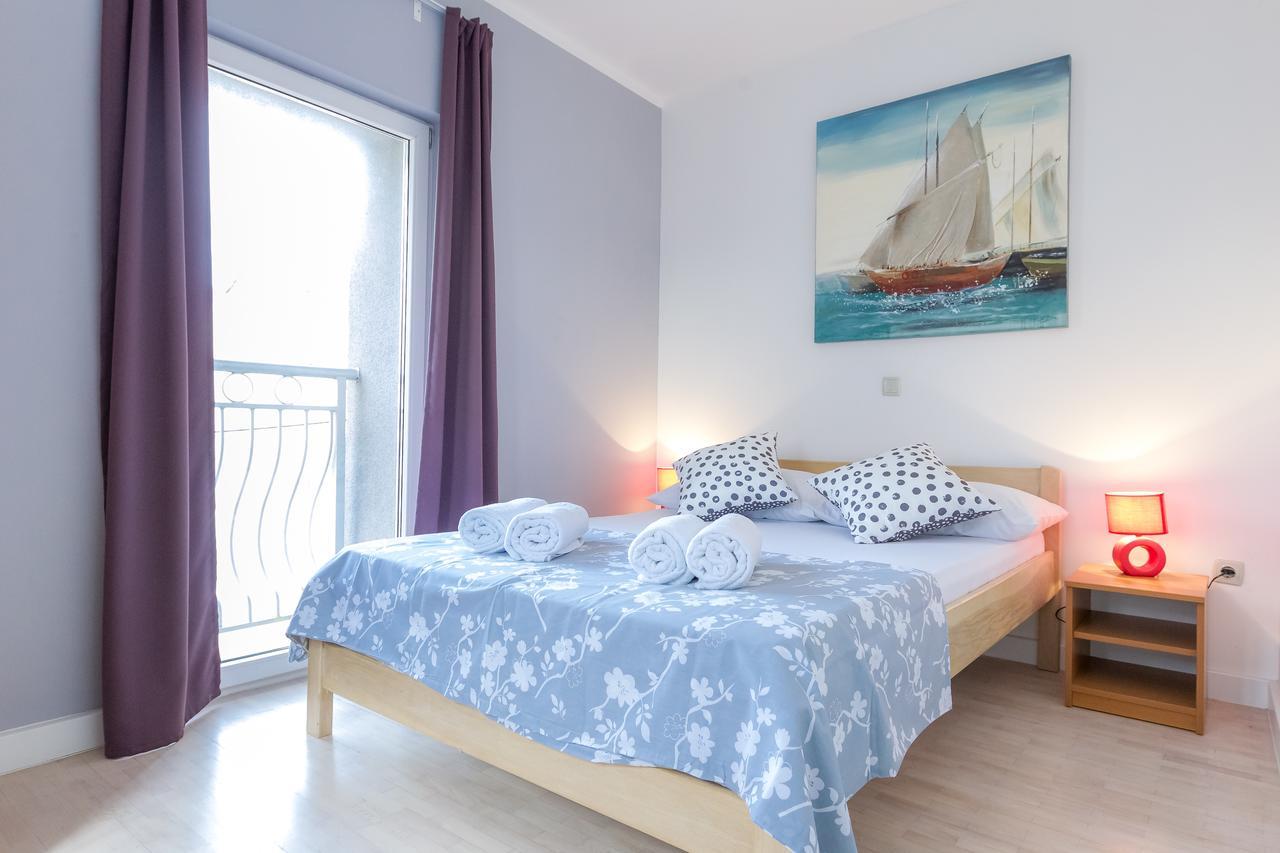 Apartments In City Center Ventus Novalja Exterior photo